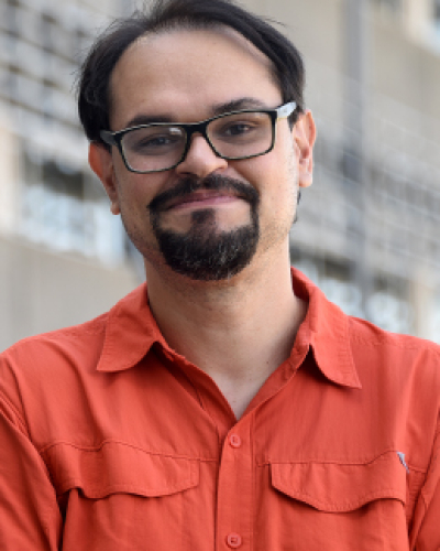 Dr. Mauricio López Ruíz